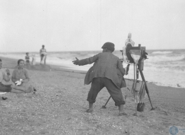 Fotógrafo en la playa de Punta Umbría, Huelva