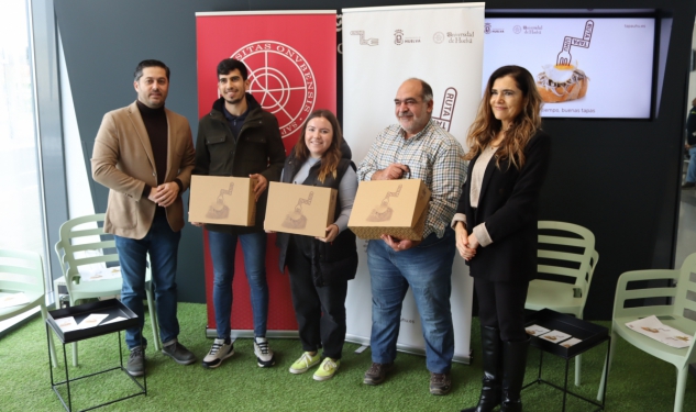 Entrega Cajas Gourmet Ruta de la Tapa Universitaria