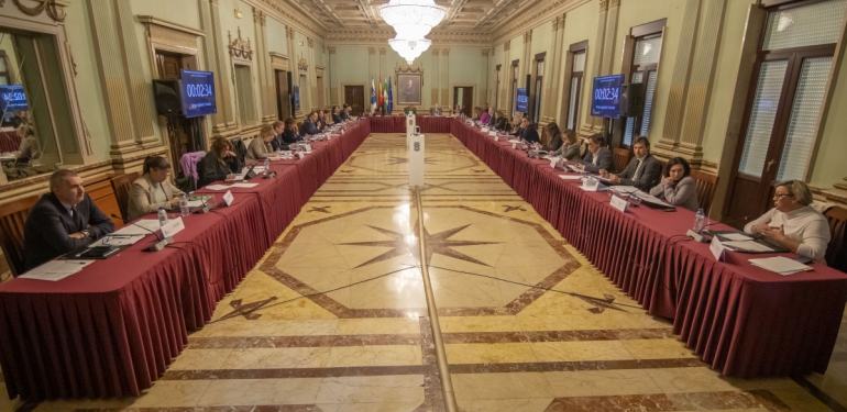 pleno presupuestos 2025