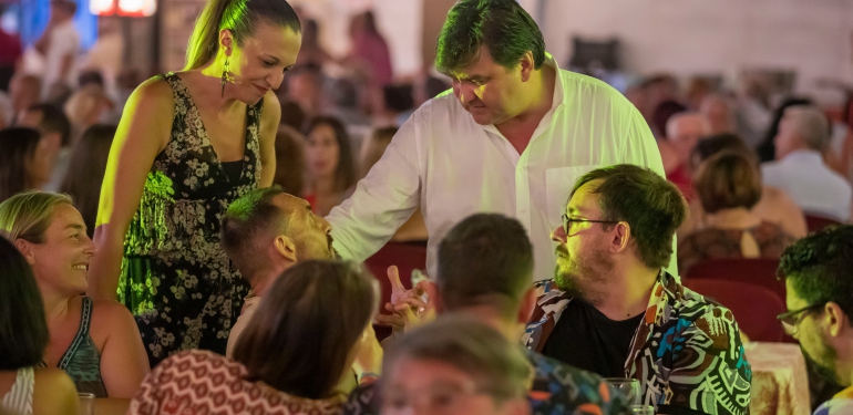 Alcalde Homenaje Mayores en Colombinas