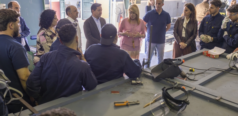 La alcaldesa felicita a los 35 onubenses que han superado la formación de Operador de Planta Química y Montaje Industrial