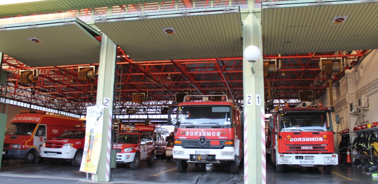 visita niños parque bombero