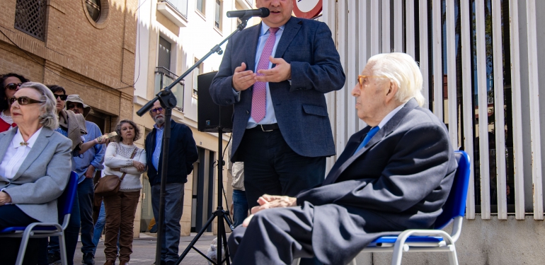 Relieve José Manuel de Lara