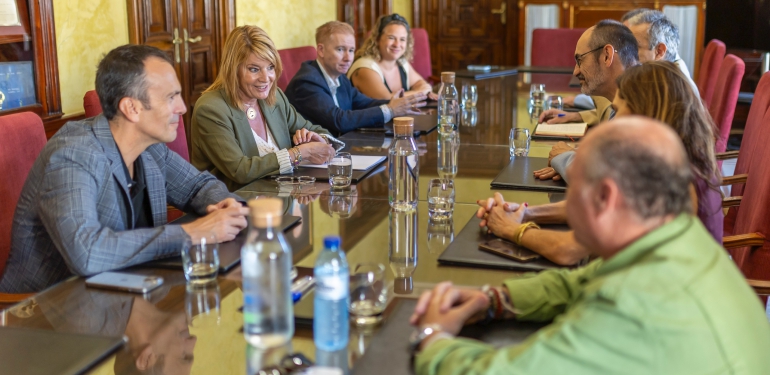 visita nuevo rector