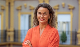 Adela Mora 