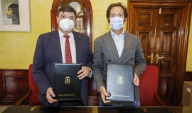 alcalde y representante de Construcciones Albora