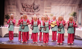  La murga ‘Mari Cuñi’ , la comparsa ‘Desierto’ ,  el coro ‘Dame Veneno’ y el cuarteto ‘Ojú qué marrón, nos han vendido a Huelva 