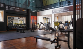 El renovado gimnasio del polideportivo municipal Andrés Estrada vuelve a estar disponible desde mañana lunes