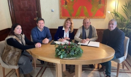 El Ayuntamiento renueva el convenio con ‘Hispanidad Avanza’ para dinamizar el Plan Integral del Distrito V
