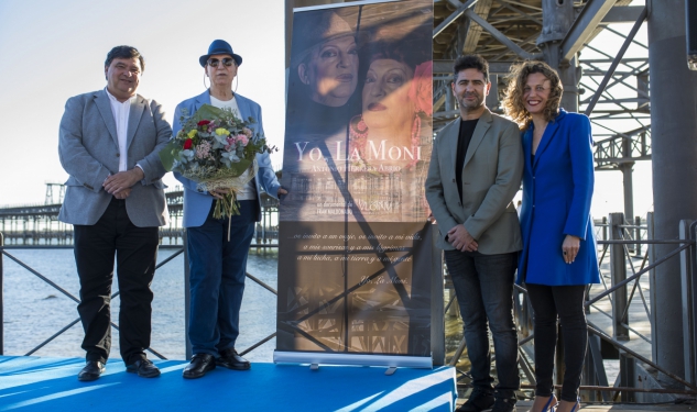 Cartel documental La Moni