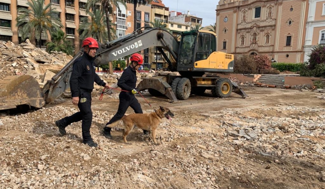 Simulacro unidad canina